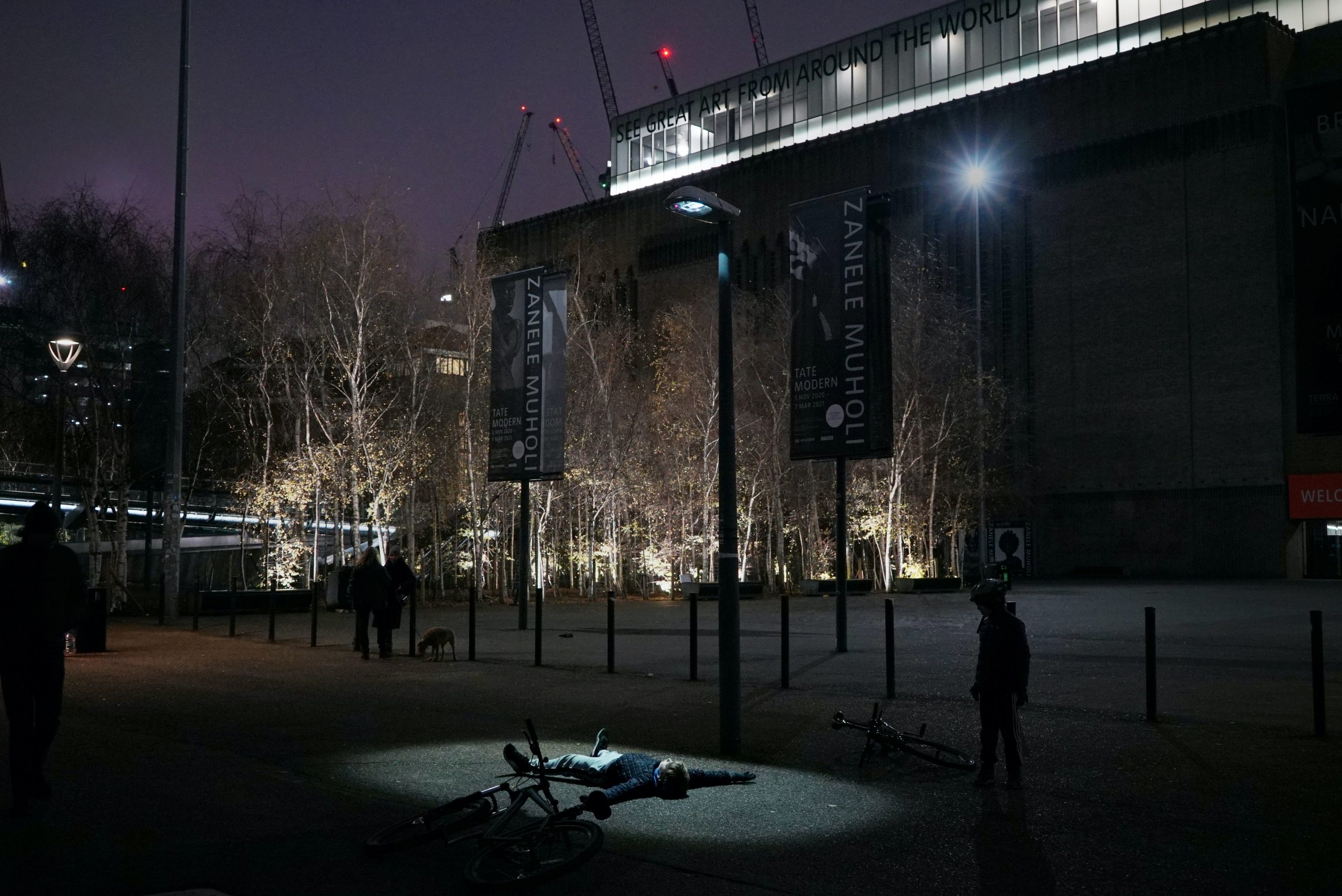 Shadowing-London_04-scaled